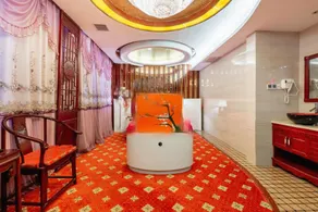 Yidu Qingjiang International Hotel - Image 4