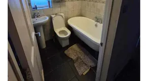 Quiet and professional friendly - Image 4