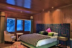 Golden Gate Gulmarg Hotel Near Gondola - Image 5