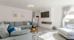 4 Bed in Holsworthy oc-85673 - Image 2