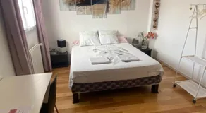 Chambres dans villa avec piscine - Image 2