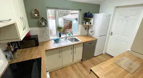 Acacia House - Image 3