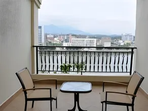 Country Garden Phoenix Hotel Yunfu - Image 5