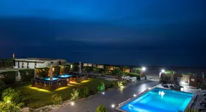 Isola Apartments - Image 2