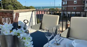 Inn By The Sea, Portsmouth - EN SUITE Rooms with Sea View Possible, parking EV 22kW - Image 3