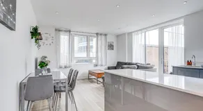 Cozy London Apartment with 2 Bedrooms - Image 3