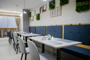Home Inn Selected Hangzhou West Lake Wulin Square - Image 4