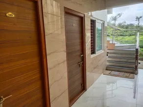 MANIS RESIDENCY - Image 5