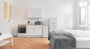 Joyful 4BR Apt @ superb location near AKH Hospital - Image 2