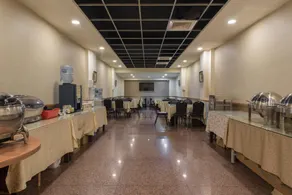 Shanghai Business Hotel - Image 5