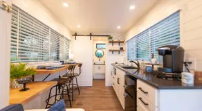 The Bluebonnet-Tiny Container Home Country Setting 12 min to Downtown - Image 4
