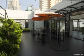 Amelie Hotel Manila - Image 4