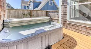 The Beach Bungalow at Olivia Beach, Hot Tub and Outdoor Summer Pool, sleeps 6 - Image 4