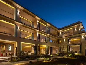 Xue Luo Light Luxury‌ SnowMountainSceneryVilla - Image 3