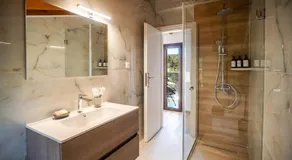 Villa Socrates Gardeno Luxury Sea View Pool Escape - Image 4