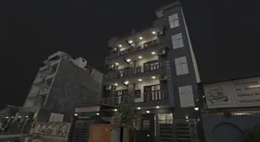 Hotel O Noida premium inn - Image 4