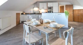 The Loft Award-Winning Penthouse 2 Bed 2 Bath Free Secure Parking Balham SW12 - Image 5