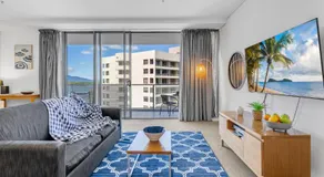 Belle Escapes 703 Harbour Lights Cairns Apartment with water views - Image 2