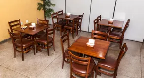 Hotel Oasis - Image 2