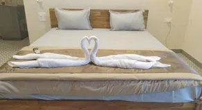 Beach Bliss Apartment Hotel - 7 Minutes walk to Beach - Image 2