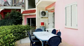 L' Antico Scoglio Appartamenti comfort Nocera Terinese Scalo - Fino a 11 Ospiti - Piscina - Navetta Aeroporto-Stazione & Multi-Destinazioni - Spiaggia a 300mt - Giardino e Zona pranzo all'aperto - WiFi & SmartTV - Aria Condizionata - Image 5