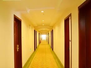 GreenTree Inn Beijing Fengtai Dacheng Road Huanleshuimofang Business Hotel - Image 4