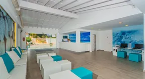 Aparthotel Holiday Center - Image 3