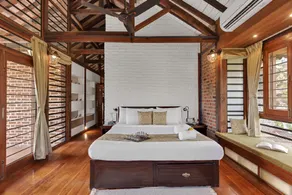 Nisarg Farmville: Luxury Villa and Nature Retreat - Image 2