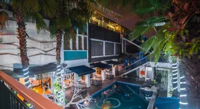 Oxville Hotel - Image 4