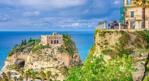DANIEL SUPERIOR APARTMENTS - Tropea City Center - 250m from the Train Station - Image 4