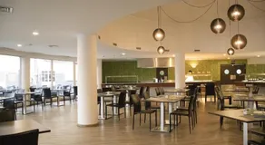 Luna Miramar Club - Image 4