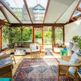 Elegant 5-bed house near Battersea Park - Image 2