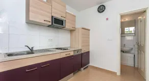 Apartments Road star - Image 2