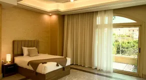 Villa Maple by Elegant Hospitality - near CFC Mall - Image 2