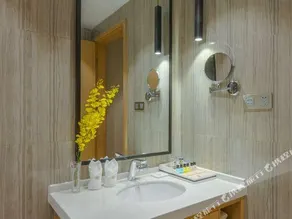 Yueting Hot Spring Hotel - Image 3