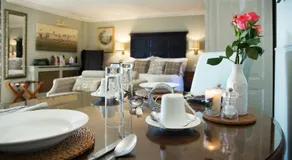 Luxury Escape - Image 2