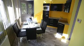 Centrum Lux Apartman - Image 2
