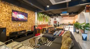 Hanuman VIP Hostel - Image 2