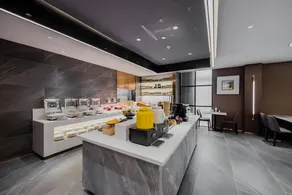 Home Inn Plus Shanghai Railway Staion Yanchang Road Metro Station - Image 2
