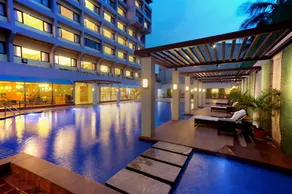 Dolphin Hotel - Image 2