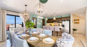 Luxury House with Ocean View - Image 2