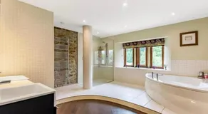 Booth House - Image 2