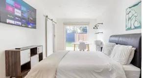 Charming one bed one bath privet studio - Image 2