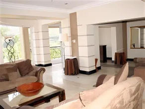 Lumley's Place Guesthouse - Image 4
