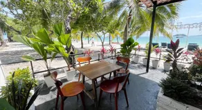 Koh Rong Beach Hostel and Bungalows - Image 4