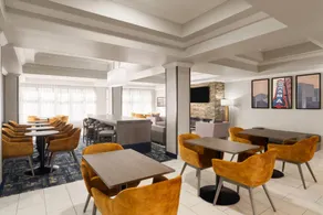 La Quinta Inn & Suites by Wyndham Bessemer - Image 4