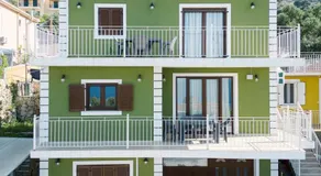 Lakis Residence - Image 3