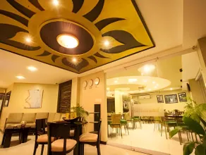 L Square Hotel - Image 4