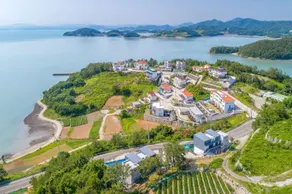 Yeosu Hot Water Swimming Pool Pension - Image 5