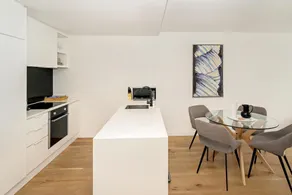 Idyllic 1-Bed Near Popular Shopping Streets - Image 5
